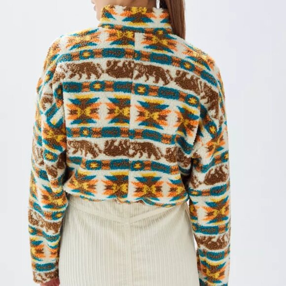 EUC Urban Outfitters Aztech Printed Half-Zip Pull Over Cropped Size Large - Picture 3 of 14